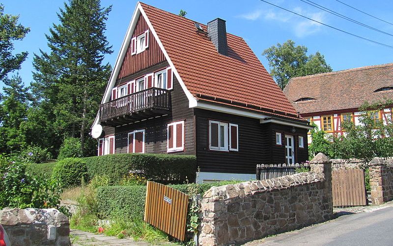 Zwangsversteigerung Wohnhaus mit Garage in 66399 Mandelbachtal